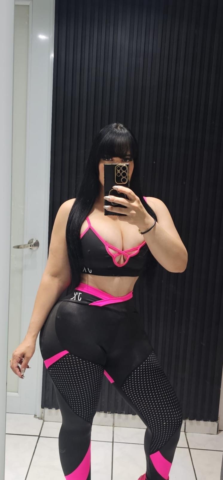 Set Deportivo | Top y Leggings con Detalles en Rosa Fucsia JK®